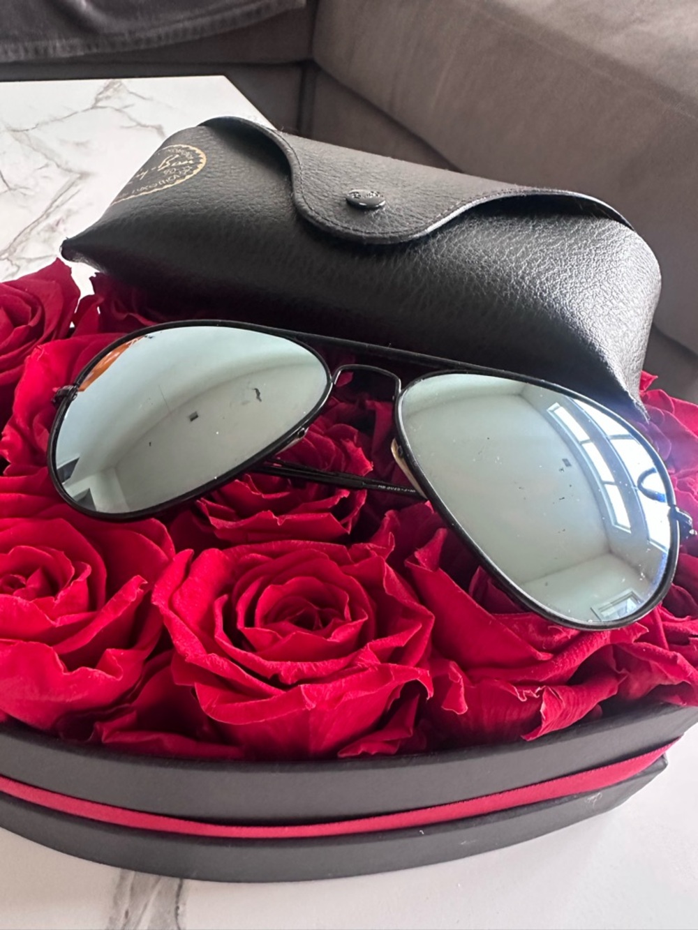 Ray-Ban Black Aviator Sunglasses with Dark Gray Lenses - Picture 9 of 10